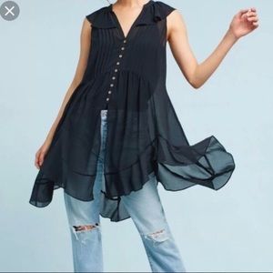 Anthropologie Akemi and Kin Blouse